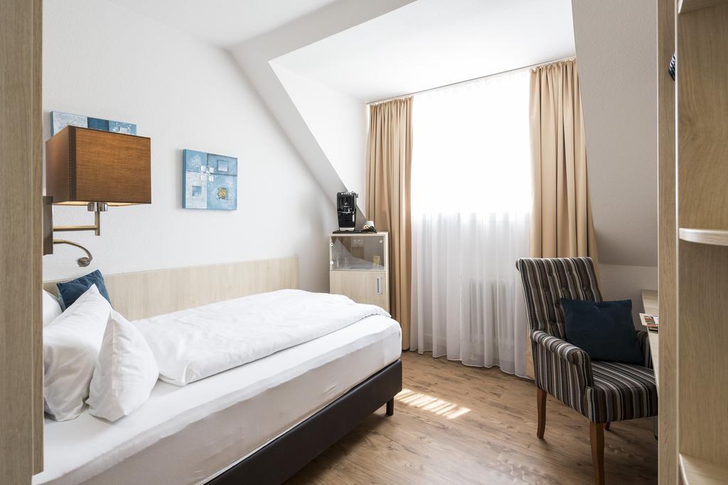 Parkhotel Bilm Im Glueck Am Stadtrand Hannovers Sehnde Exteriér fotografie